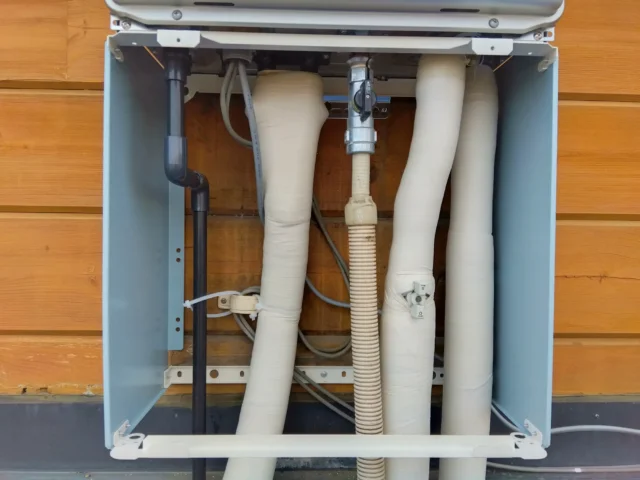 エコキュートの凍結防止カバーとは？本体と配管での役割の違い