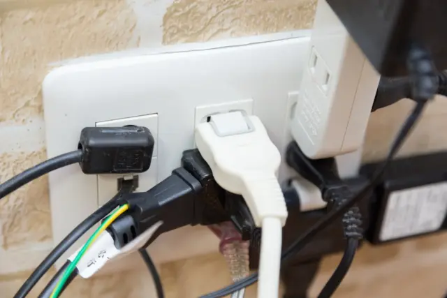 なぜ漏電が起きる？家庭内でよくある5つの原因