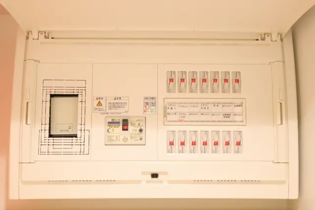 漏電ブレーカーだけが落ちるのは危険のサイン？