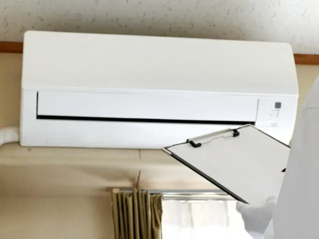 エアコン修理の費用相場と見積もりの取り方
