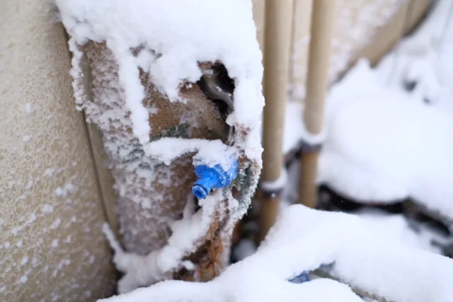 給湯器が凍結したかも？まず何を確認すればいい？